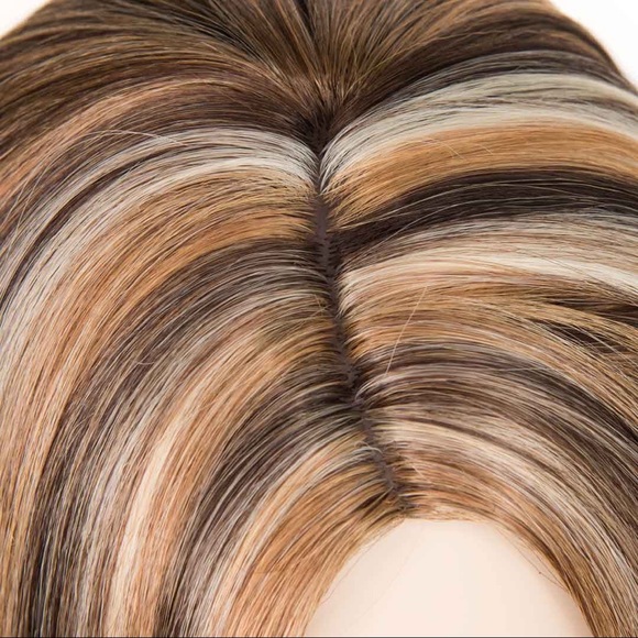 Abbey | 10" Short Bob Mix Blonde Side Part Wig - Picture 7 of 7